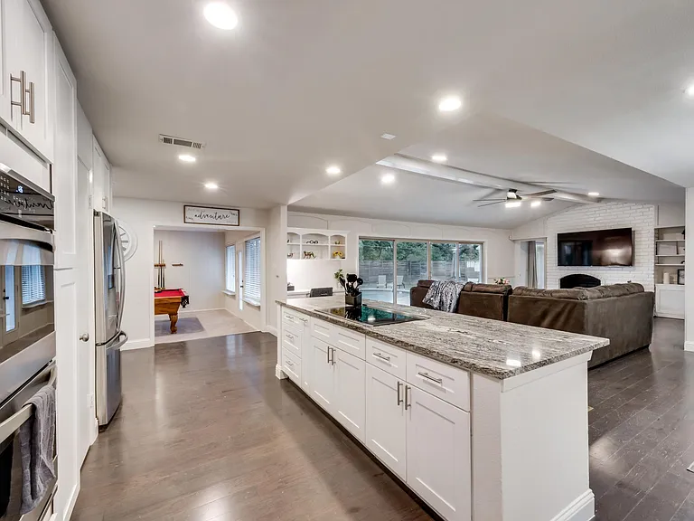 6217 Alpha Rd — Photo 21