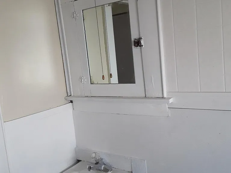 2621 E Douglas Ave — Photo 12