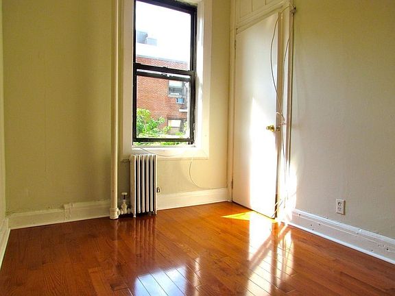 2nd image of 210 Thompson St APT 6BS