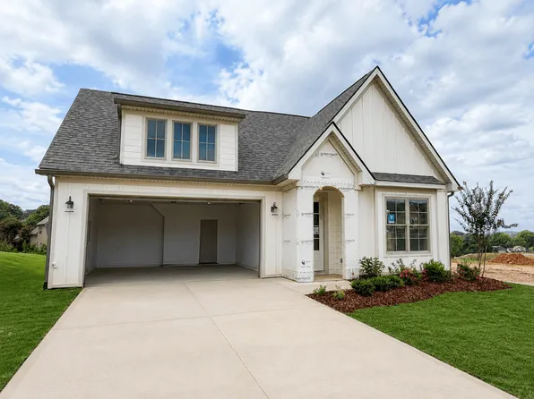 44 Snow Line Ln, Ooltewah, TN 37363