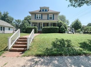 104 N Garfield Ave, Burlington, IA