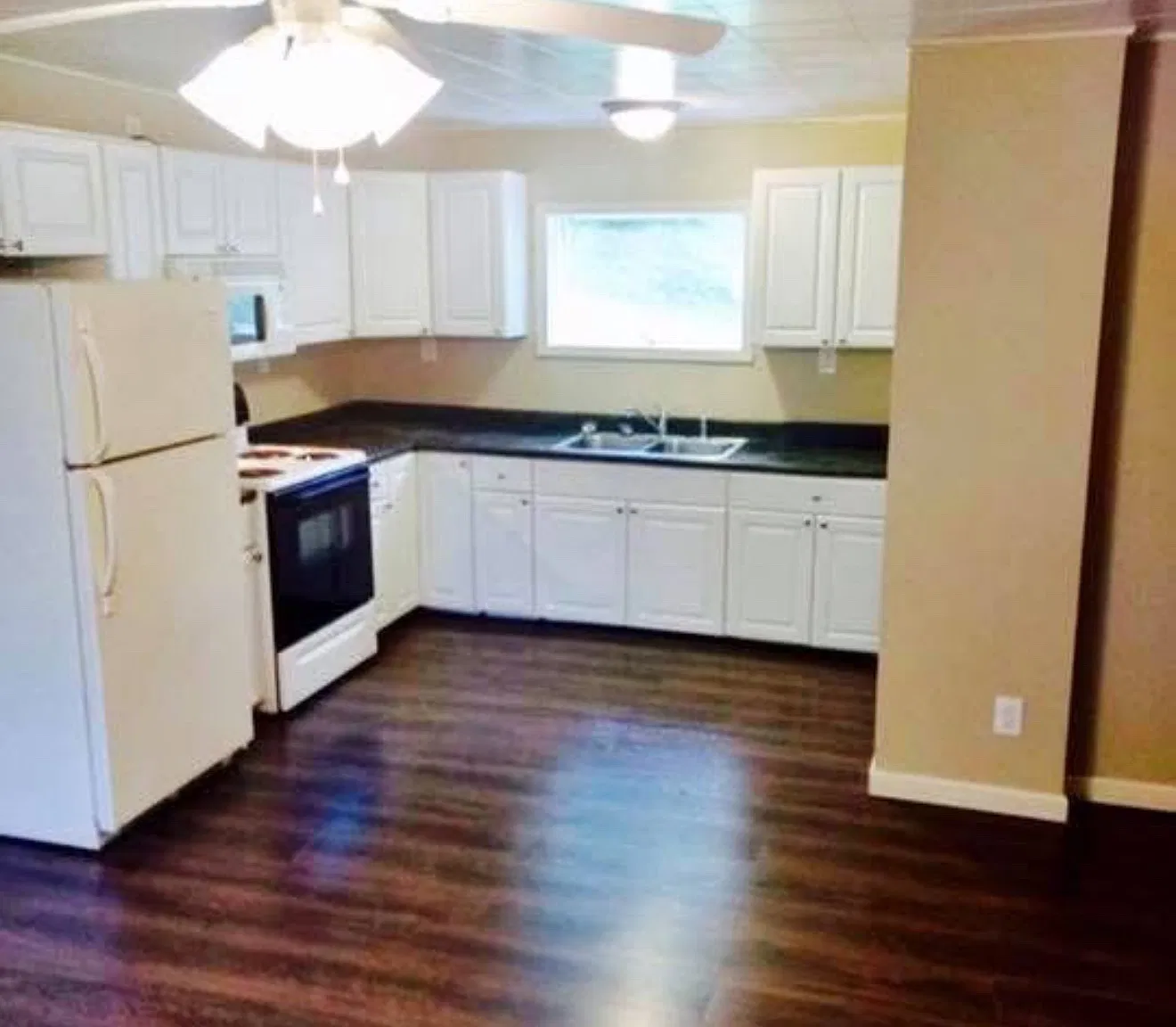3 bed, 1892 sqft, $975 — Photo 4