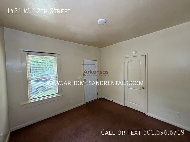 1421 W 12th St — Photo 2