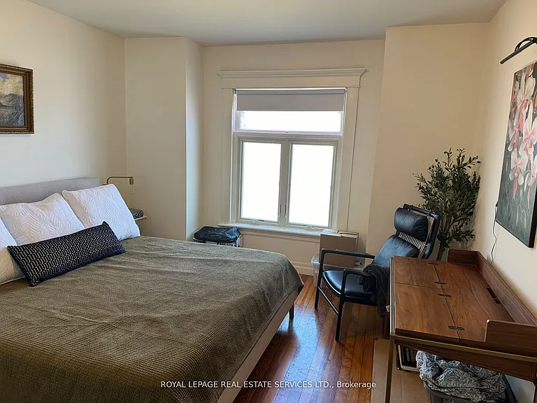 496 Walkers Line — Photo 17