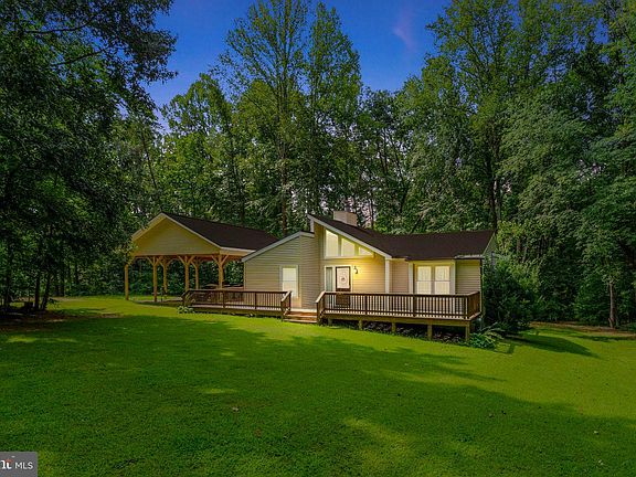 3rd image of 3937 Breaknock Rd