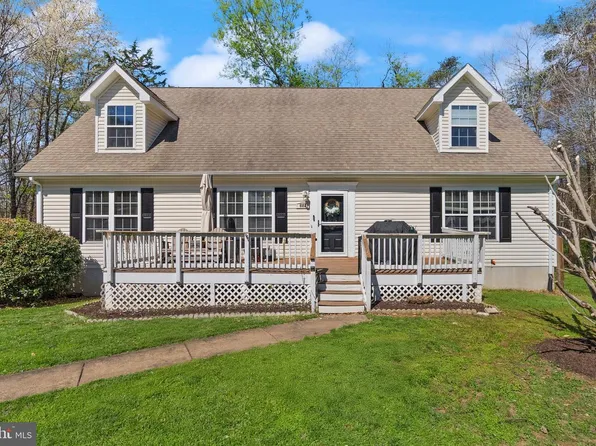 8953 Round Top Rd, Manassas, VA 20112