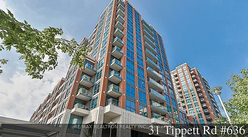 31 Tippett Rd Photo 1