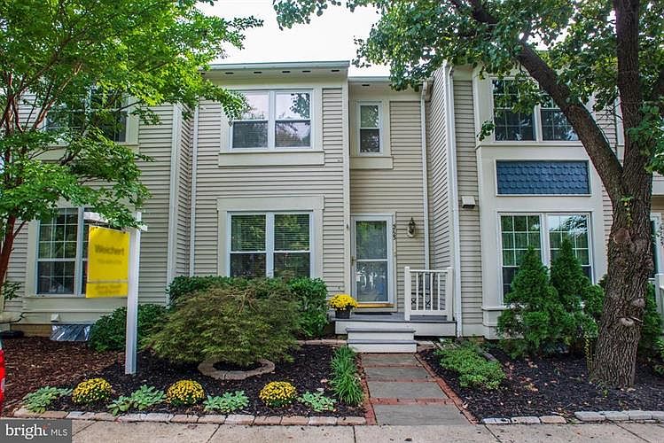 1st image of 5723 Evergreen Knoll Ct