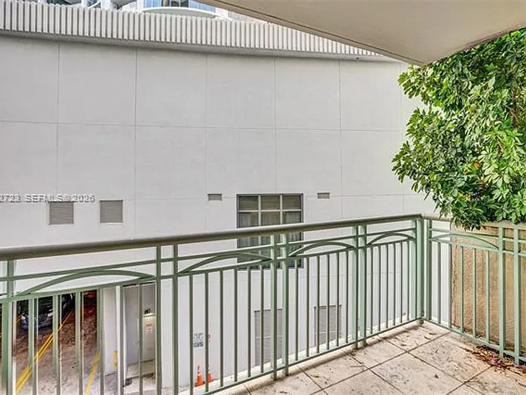 3400 SW 27th Ave #206 — Photo 22