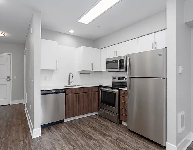 5819 Glisan — Photo 3