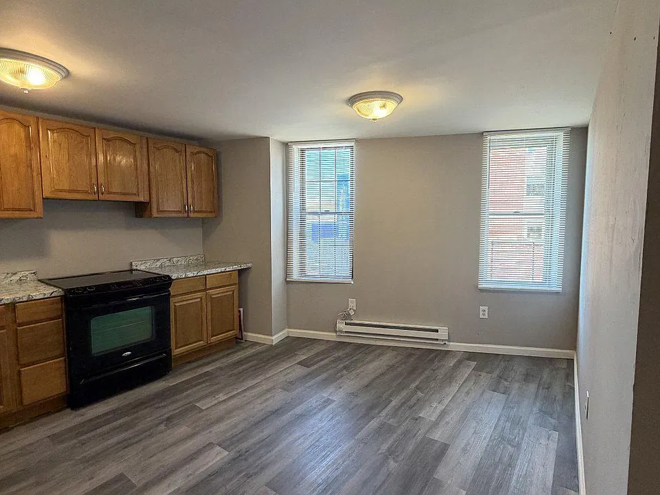 4650 Paul St #2