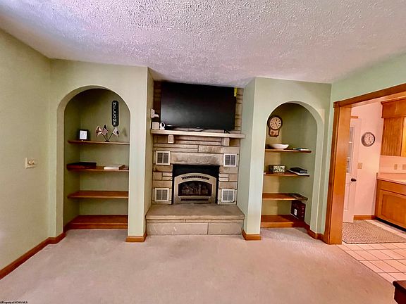 4th image of 107 Parkview Dr