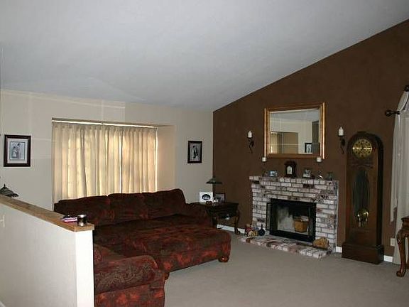 Living Room - Fireplace