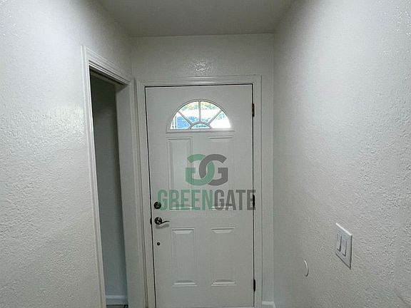 3rd image of 2500 Rose Ave