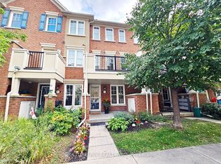 30 Mendelssohn St #12, Toronto, ON M1L0G8
