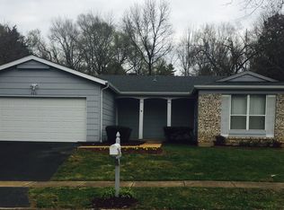 460 Applestone Dr, Ballwin, MO 63021