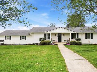 5211 Spechtview Dr, Cincinnati, OH 45248