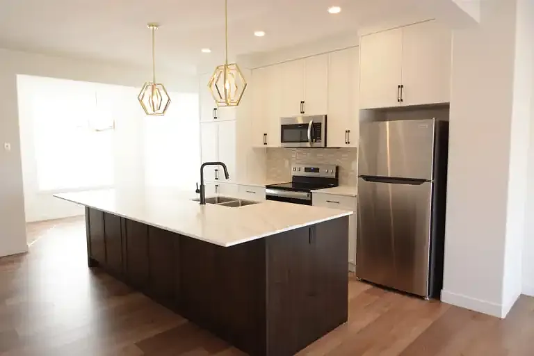 3 bed, 2.5 bath, 1953 sqft, $2,250 — Photo 3