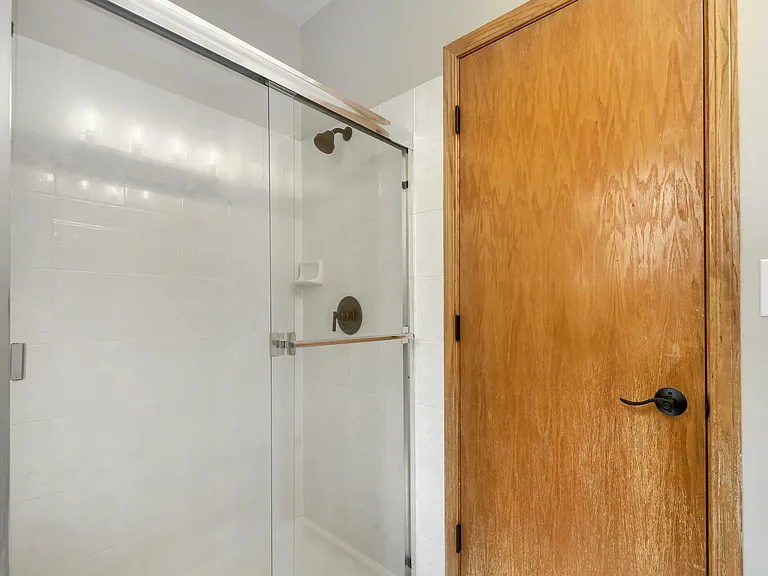 1422 N Maplewood Ave — Photo 12