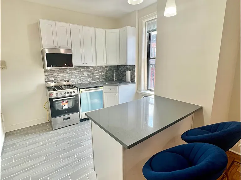 663 President St #D6 — Photo 3