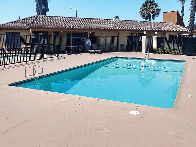 Park Villas Apartments — Photo 8