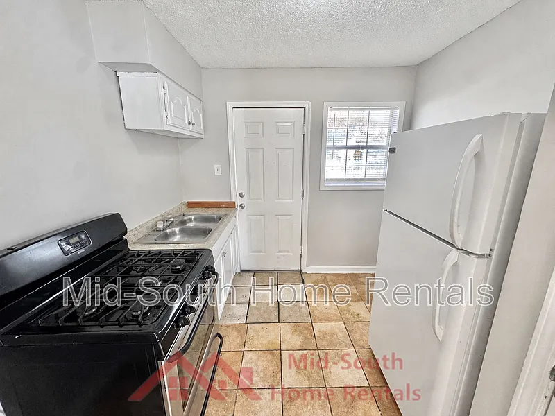 1 bed, 1.0 bath, $649 — Photo 4