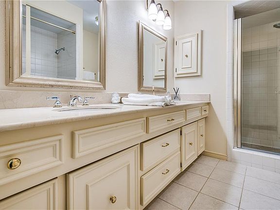4th image of 7411 Lynworth Dr