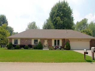120 N Windsong Ln, Greenwood, IN