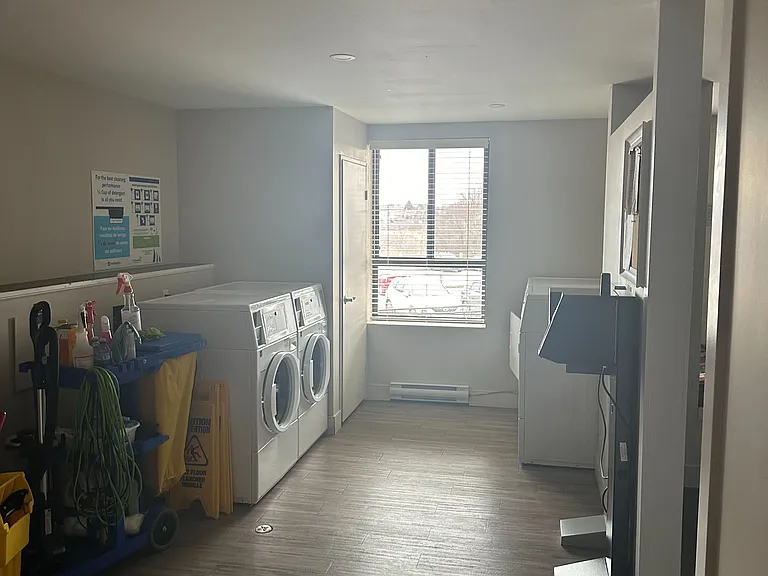 334 Queen Mary Rd #112 — Photo 4