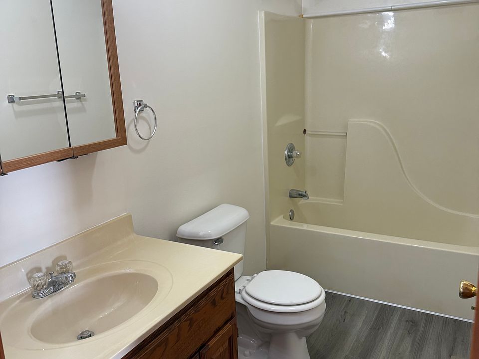 1st image of 507 E Washington St #3