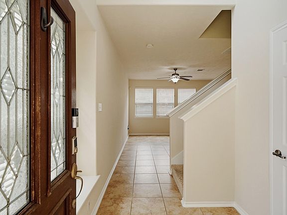 4th image of 267 Bloomhill Pl