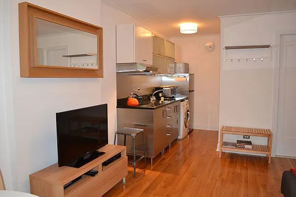 Rented by Urban Living | media 29