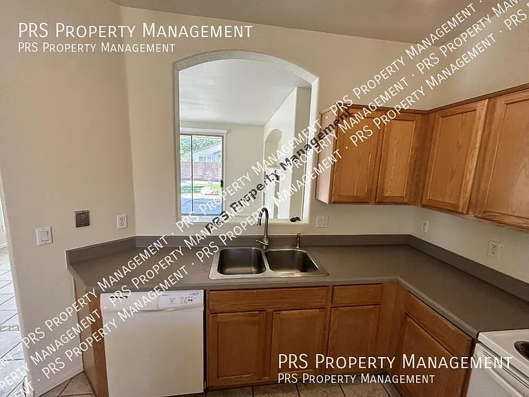 3317 E Park Ave — Photo 7