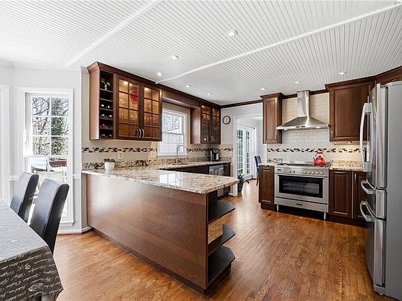 2nd image of 3341 Danielle Way