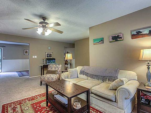 3rd image of 2071 N Lisa Ln