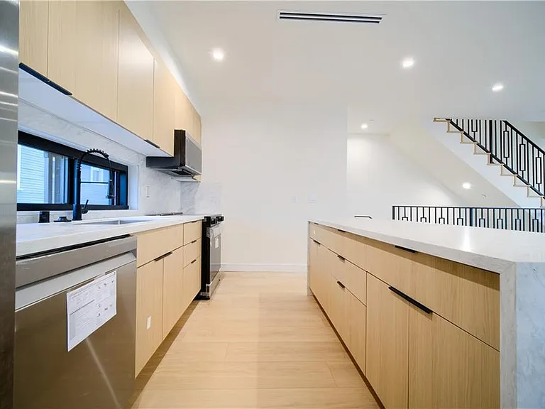 616 N Mariposa Ave — Photo 30