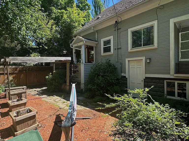 634 NE 28th Ave — Photo 47