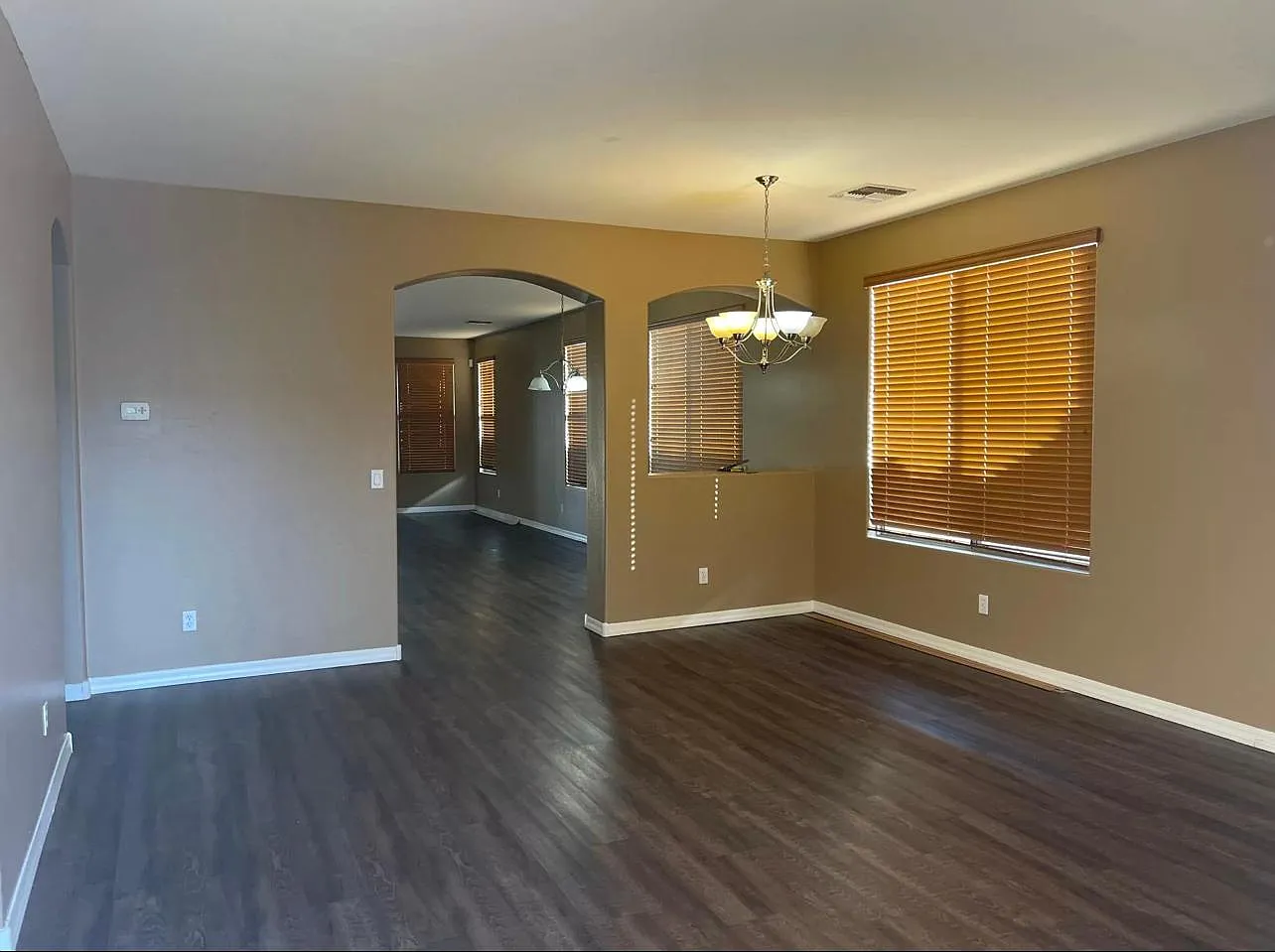 12530 W Winslow Ave — Photo 2