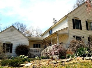 12 Victoria Crossing Rd, Columbia, NJ 07832