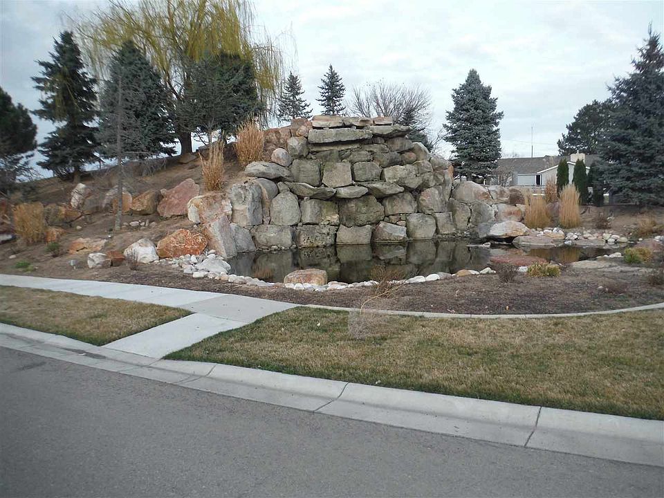 2nd image of 10502 Dunlap Dr