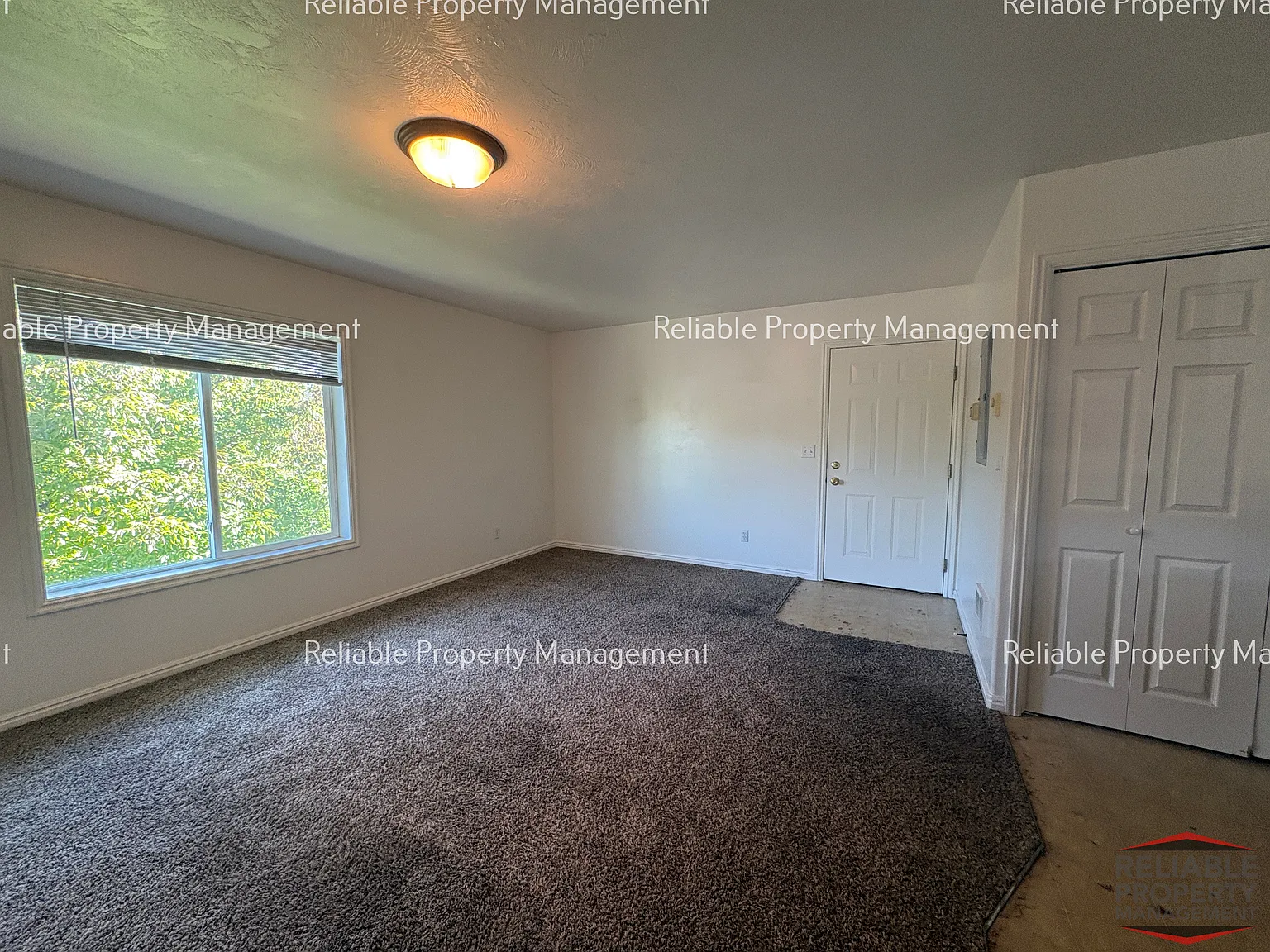 2 bed, 100 sqft, $1,095 — Photo 3
