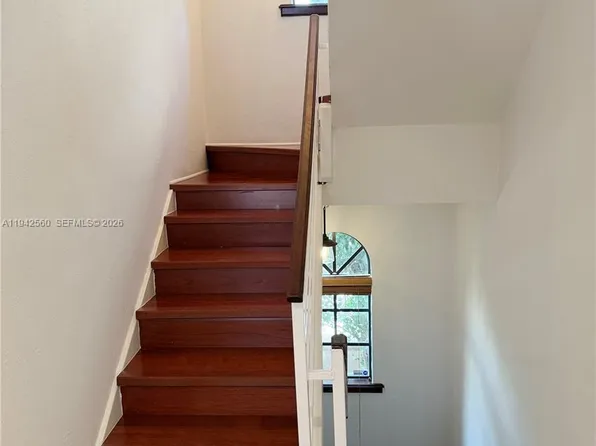 231 Majorca Ave APT C, Coral Gables, FL 33134