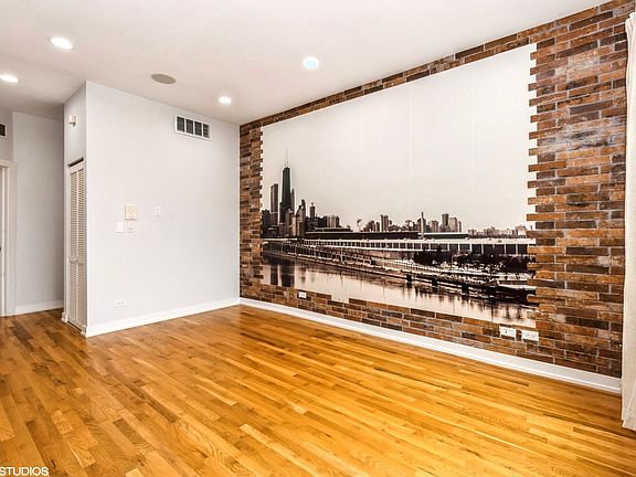 5th image of 2423 W Augusta Blvd #4