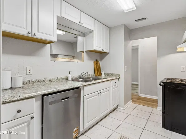 2965 SUNSET Street, Jacksonville, FL 32254