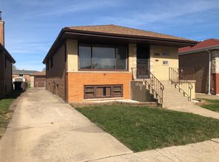 2708 E 97th St, Chicago, IL 60617