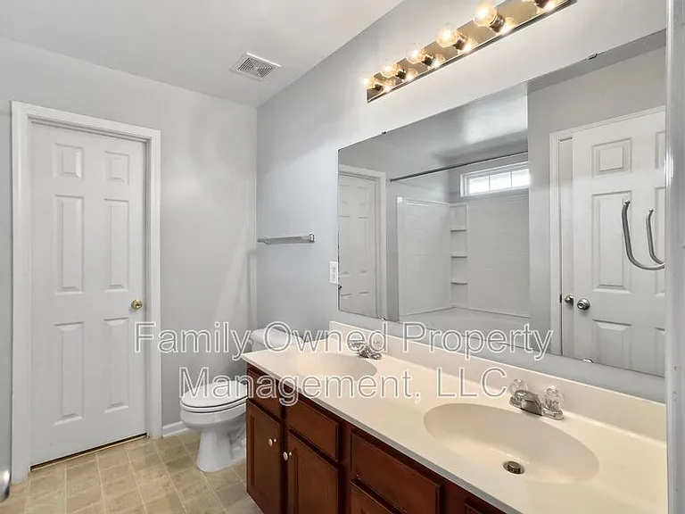 100 Salem Creek Dr — Photo 26