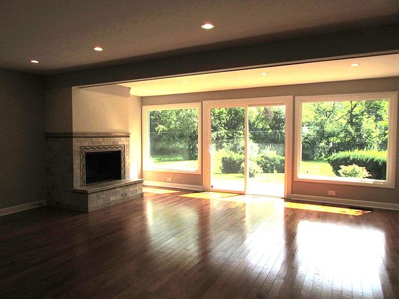 4th image of 1335 Carlisle Pl