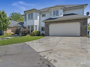 1214 N Trail Creek Ln, Eagle, ID 83616