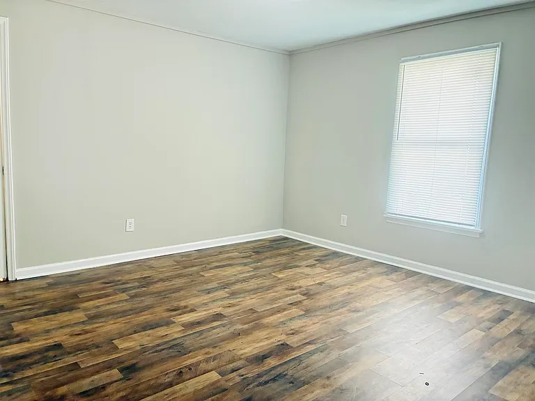 611 Buffalo St — Photo 13