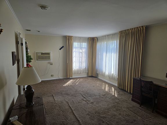 3rd image of 17557 Sycamore Dr